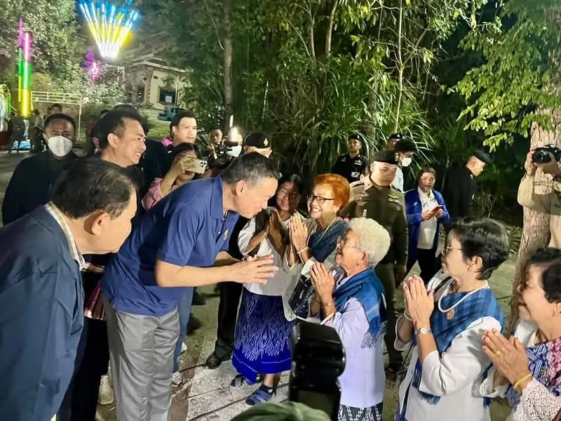 วันที่ 3 ธันวาคม 2566 นายณรงค์ศักดิ์ การันต์ ผู้อำนวยการส่วนวิเคราะห์เศรษญกิจการเกษตร พร้อมด้วยเจ้าหน้าที่ศูนย์ข้อมูลเกษตรแห่งชาติ ร่วมลงพื้นที่ตรวจติดตามประเด็นการแก้ไขปัญหายาเสพติด กลไกการบำบัดฟื้นฟูผู้ใช้ยาเสพติด ณ ชุมชนเป็นฐาน บ้านภูดินทอง  ต.กุด