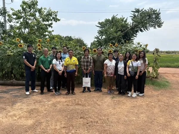ผู้อำนวยการศูนย์ข้อมูลเกษตรแห่งชาติ และเจ้าหน้าที่ลงพื้นที่เก็บข้อมูลประเมินความต้องการของเกษตรกรหลังเกิดภัยพิบัติทางการเกษตร (ด้านอุทกภัย)